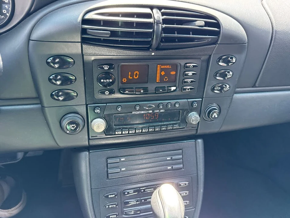 2000 Porsche 996 Carrera - Image 19 of 20