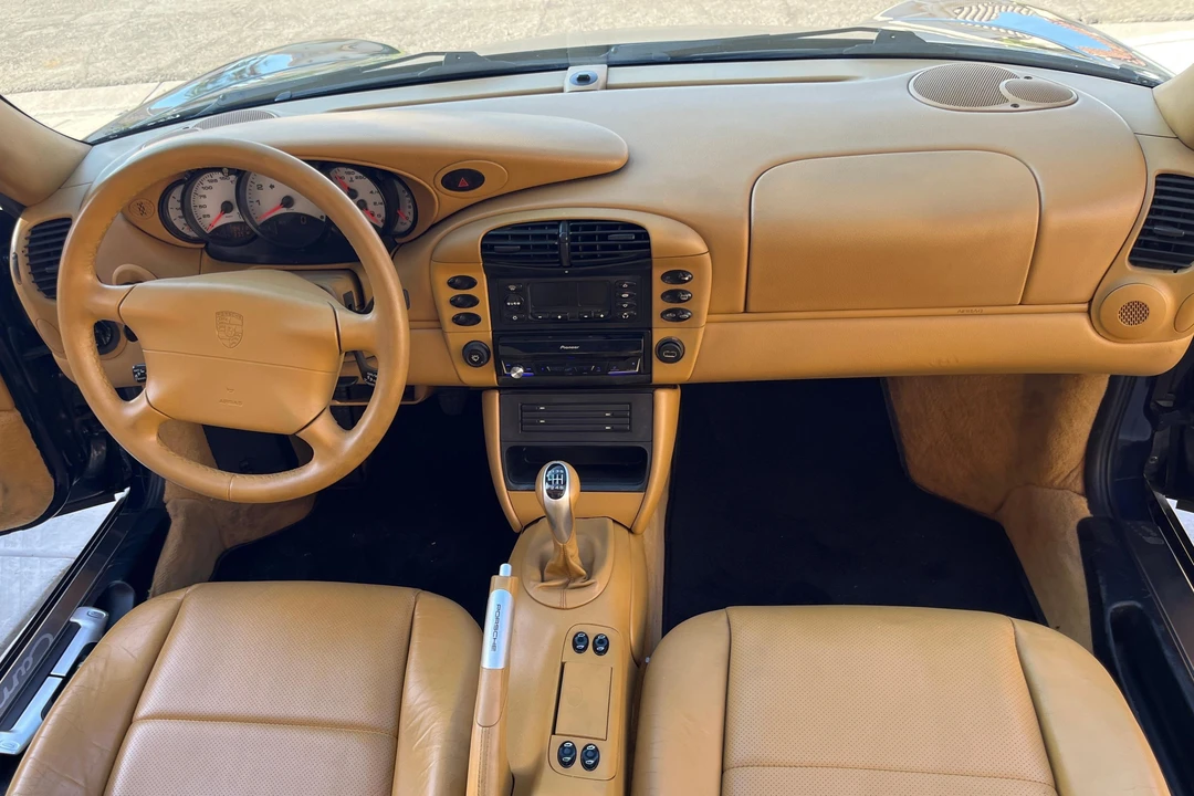 2000 Porsche 996 Carrera - Image 24 of 31