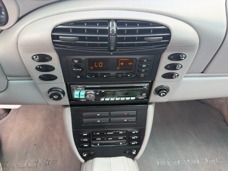 2000 Porsche 996 Carrera - Image 19 of 20