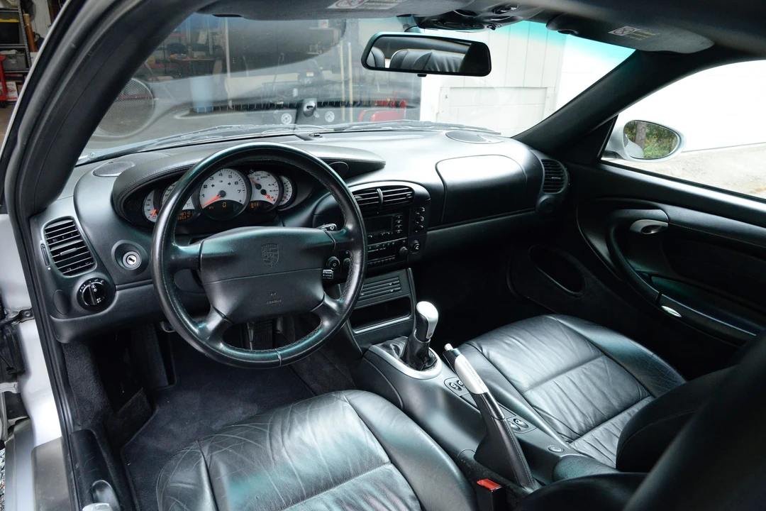 2000 Porsche 996 Carrera - Image 30 of 31