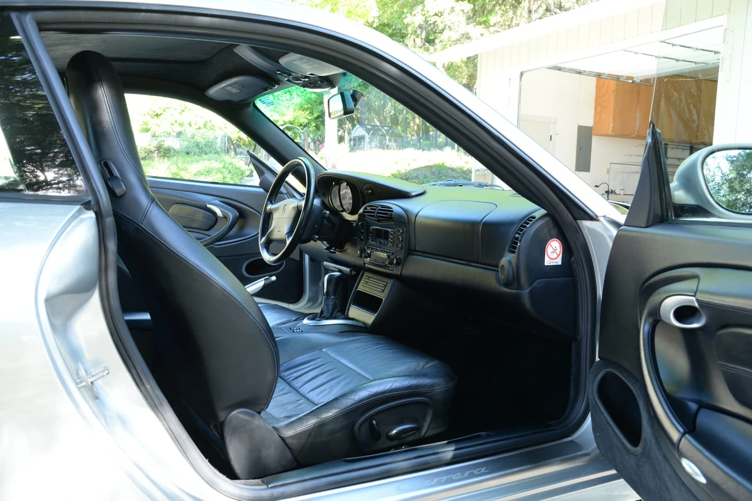 2000 Porsche 996 Carrera - Image 26 of 31