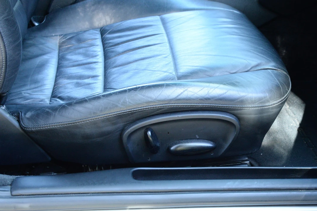 2000 Porsche 996 Carrera - Image 28 of 31