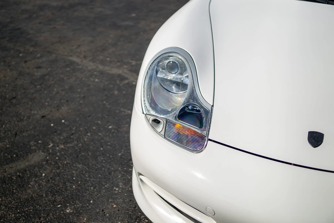 2000 Porsche 996 Carrera - Image 28 of 31