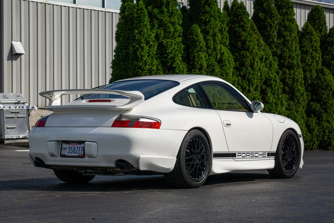 2000 Porsche 996 Carrera - Image 2 of 31