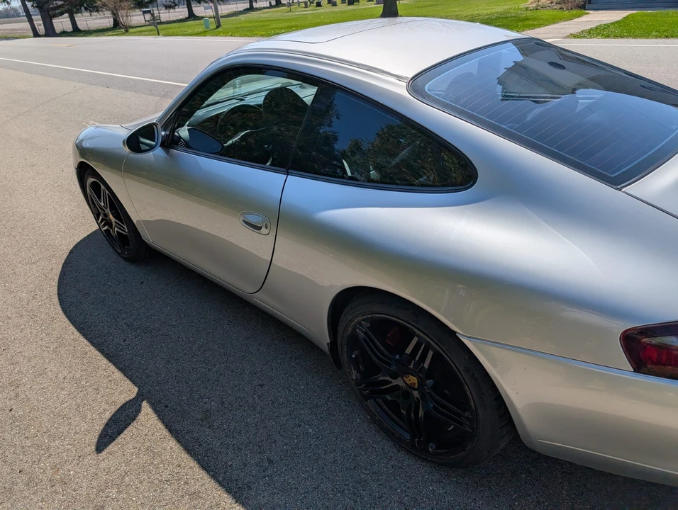2000 Porsche 996 Carrera - Image 28 of 31