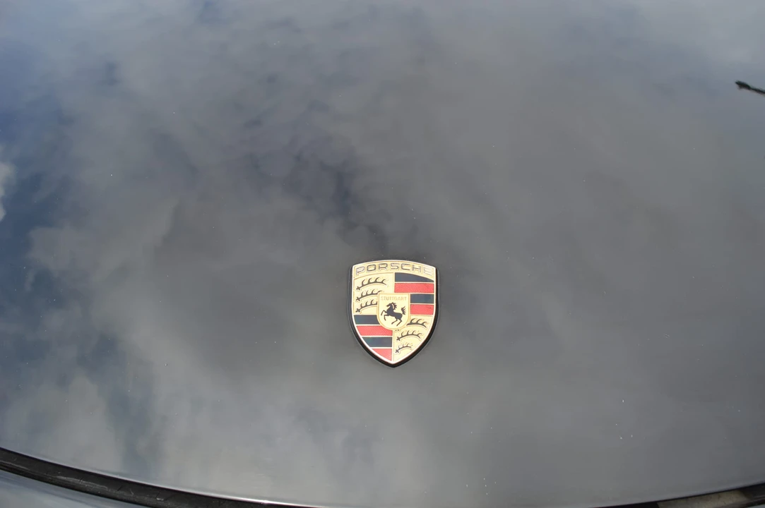 2000 Porsche 996 Carrera - Image 30 of 31