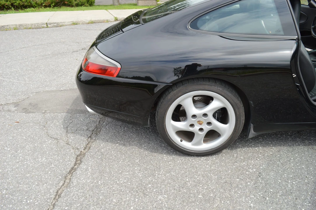2000 Porsche 996 Carrera - Image 27 of 31