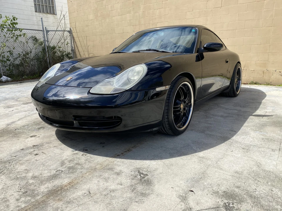 2000 Porsche 996 Carrera - Image 2 of 31