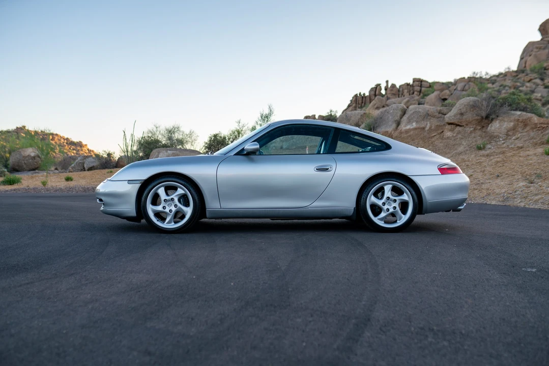 2000 Porsche 996 Carrera - Image 8 of 31
