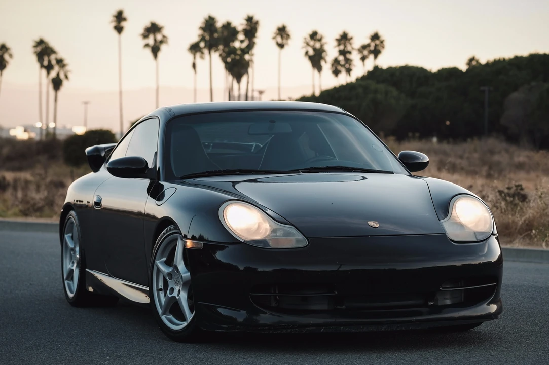 2000 Porsche 996 Carrera - Image 2 of 31