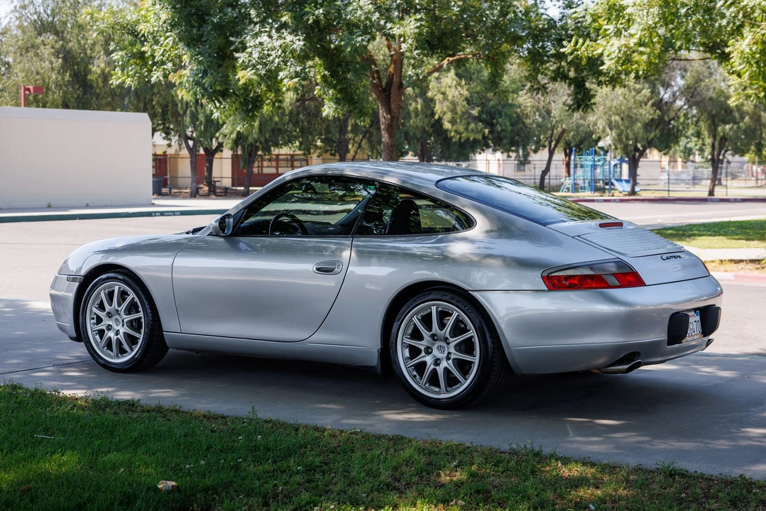 2000 Porsche 996 Carrera - Image 17 of 31