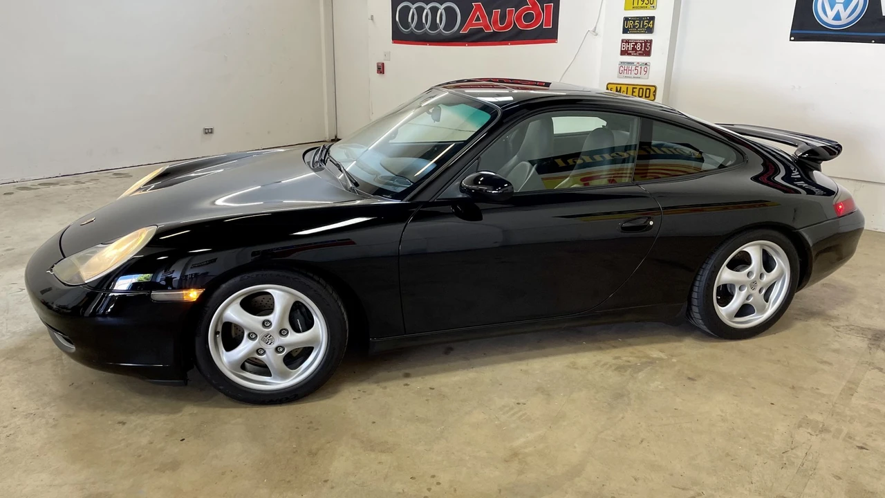 2000 Porsche 996 Carrera - Image 29 of 31