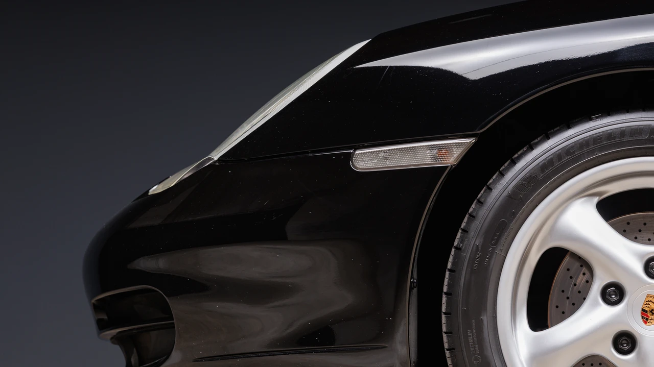 2000 Porsche 996 Carrera - Image 30 of 31