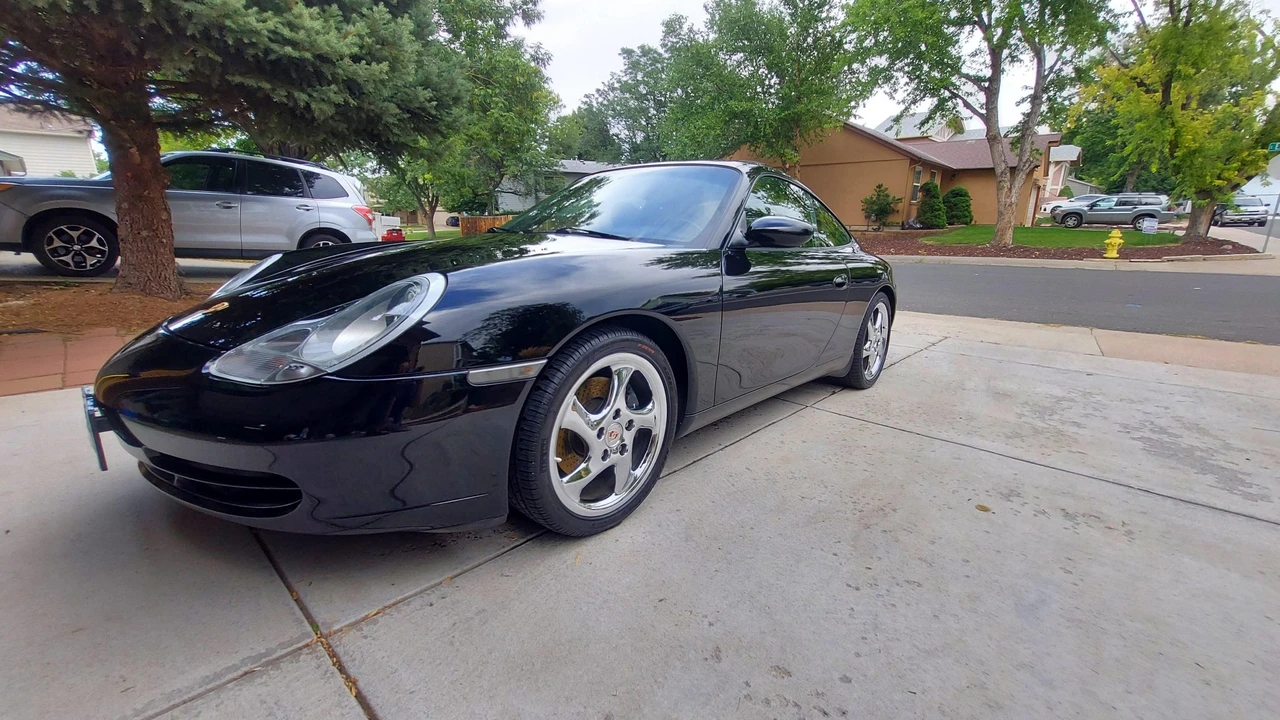 2000 Porsche 996 Carrera - Image 2 of 31