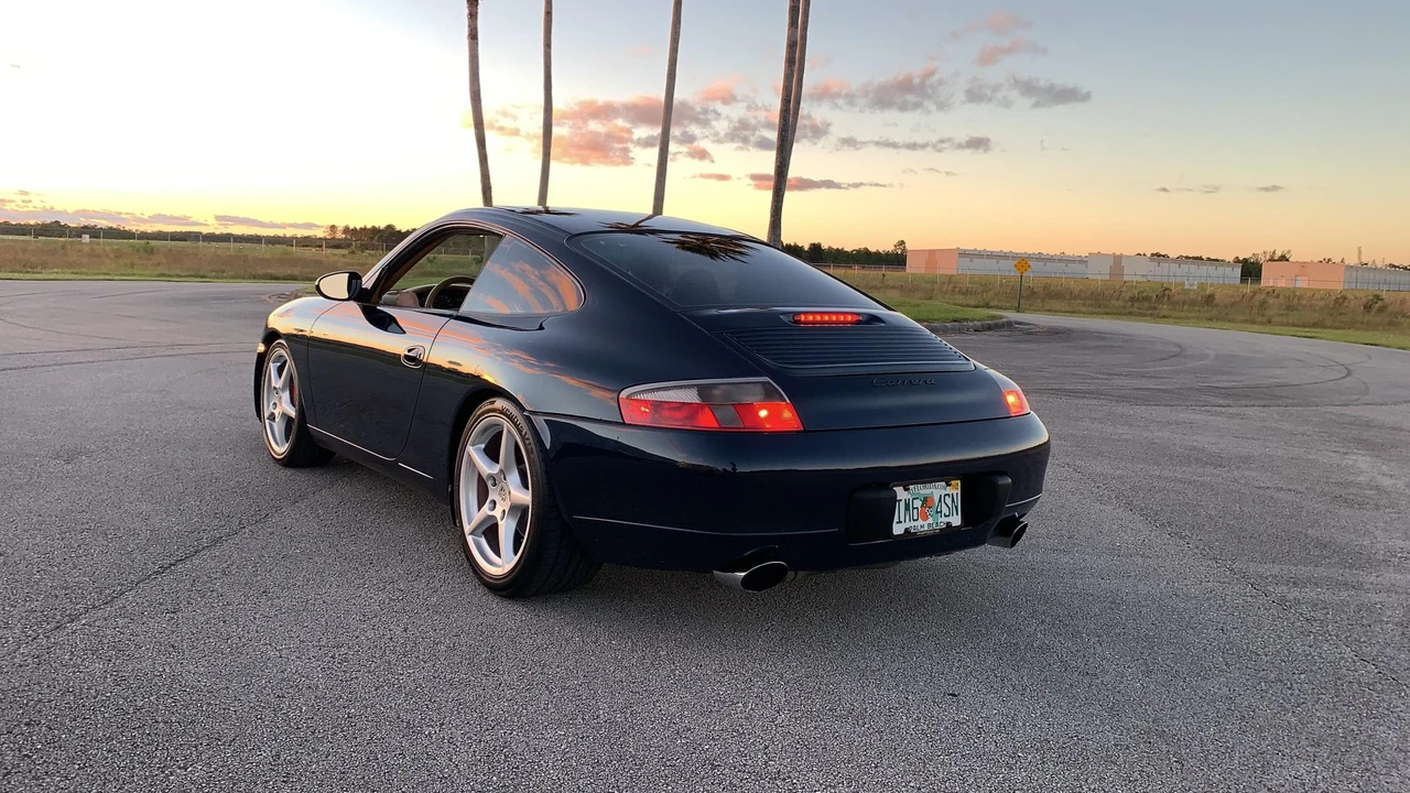 2000 Porsche 996 Carrera - Image 8 of 31