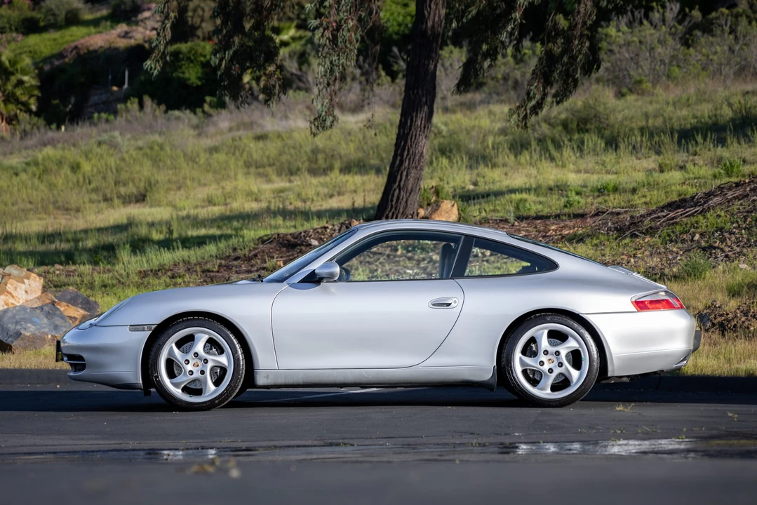 2000 Porsche 996 Carrera - Image 23 of 31