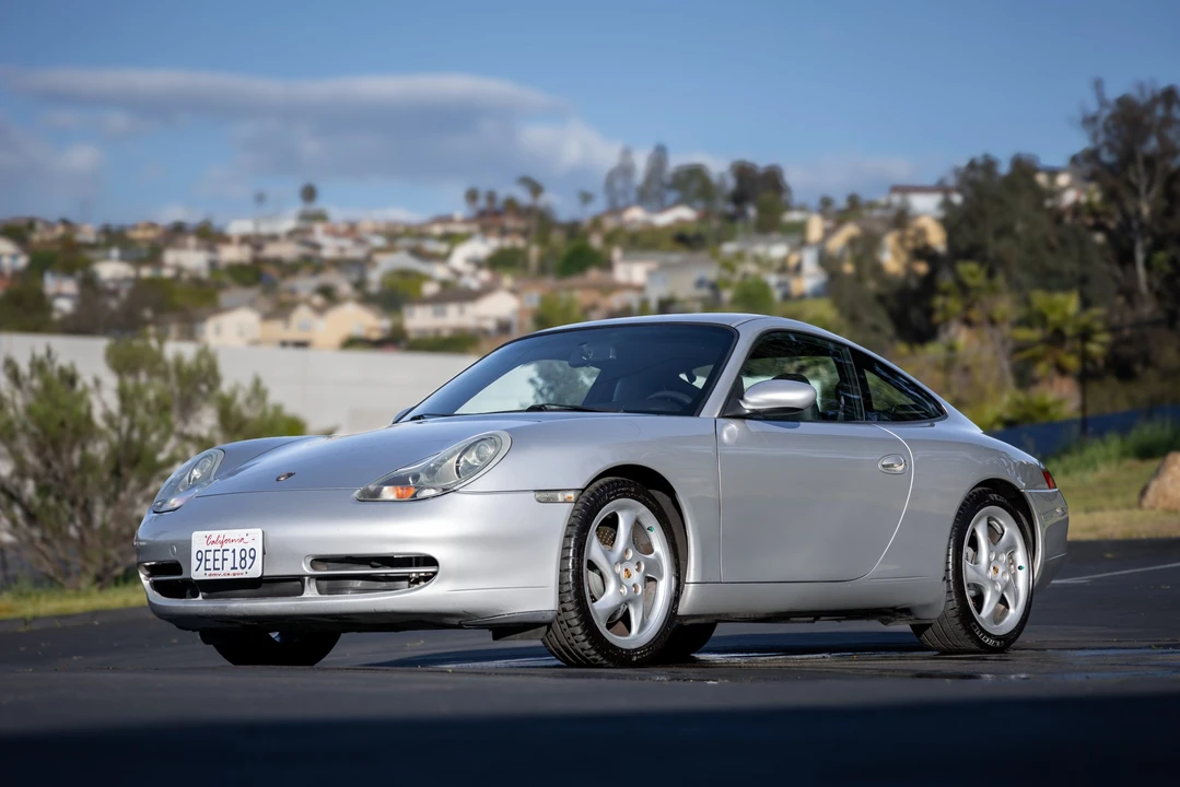 2000 Porsche 996 Carrera - Image 2 of 31