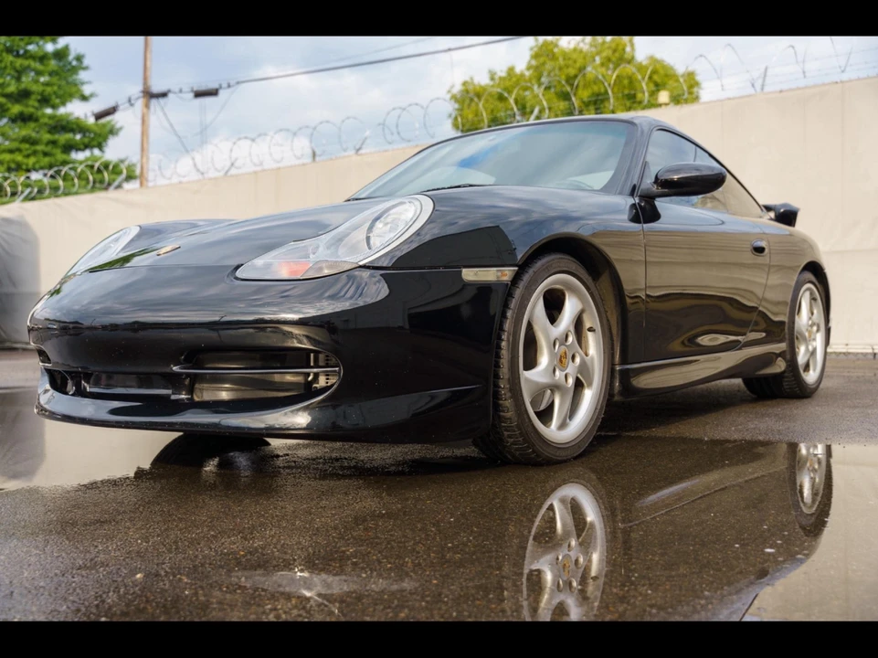 2000 Porsche 996 Carrera - Image 2 of 31