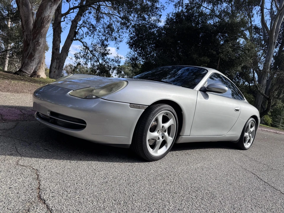 2000 Porsche 996 Carrera - Image 2 of 31