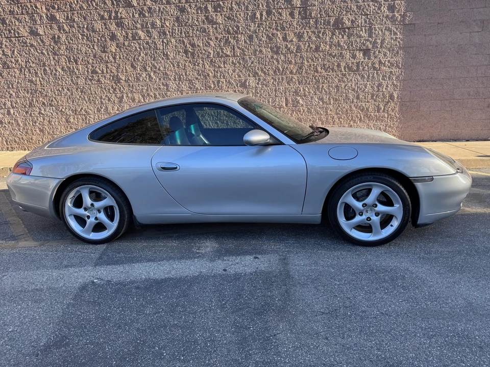 2000 Porsche 996 Carrera - Image 8 of 31