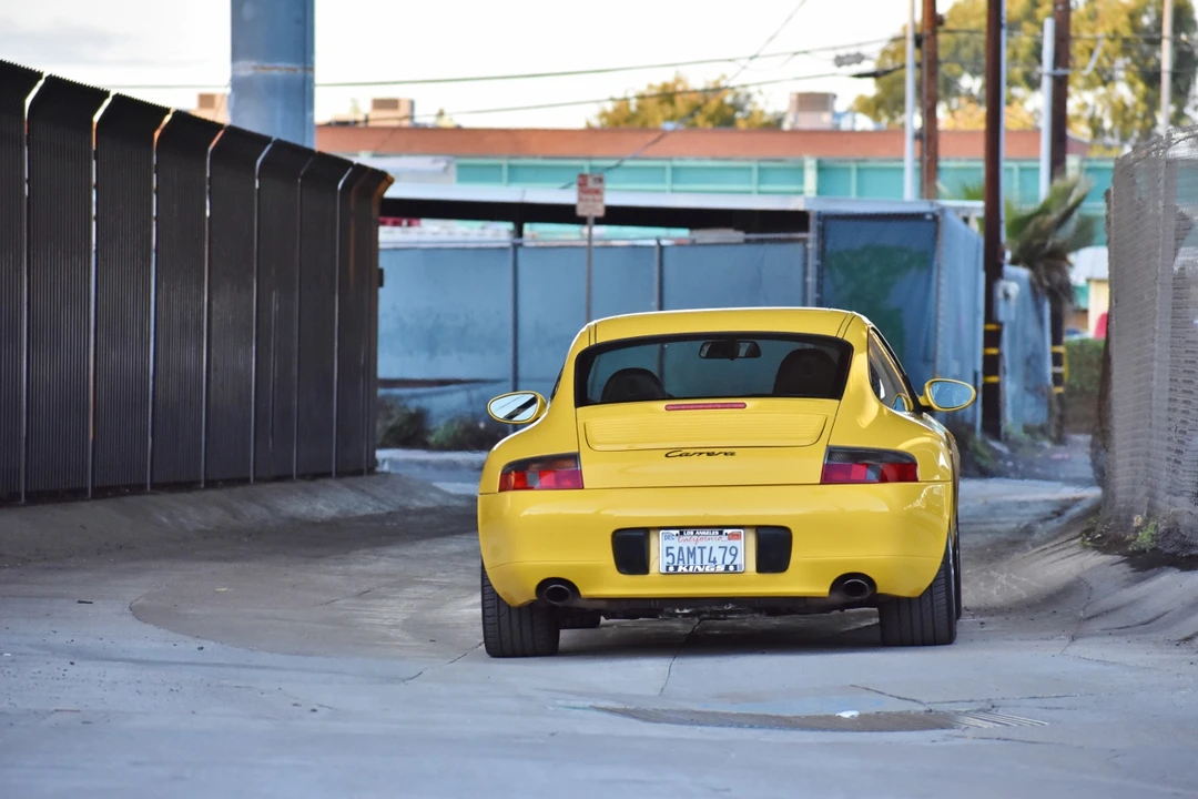 2000 Porsche 996 Carrera - Image 27 of 31