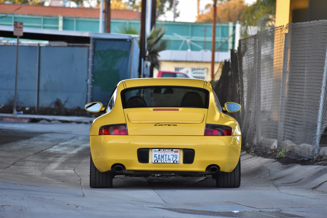 2000 Porsche 996 Carrera - Image 28 of 31
