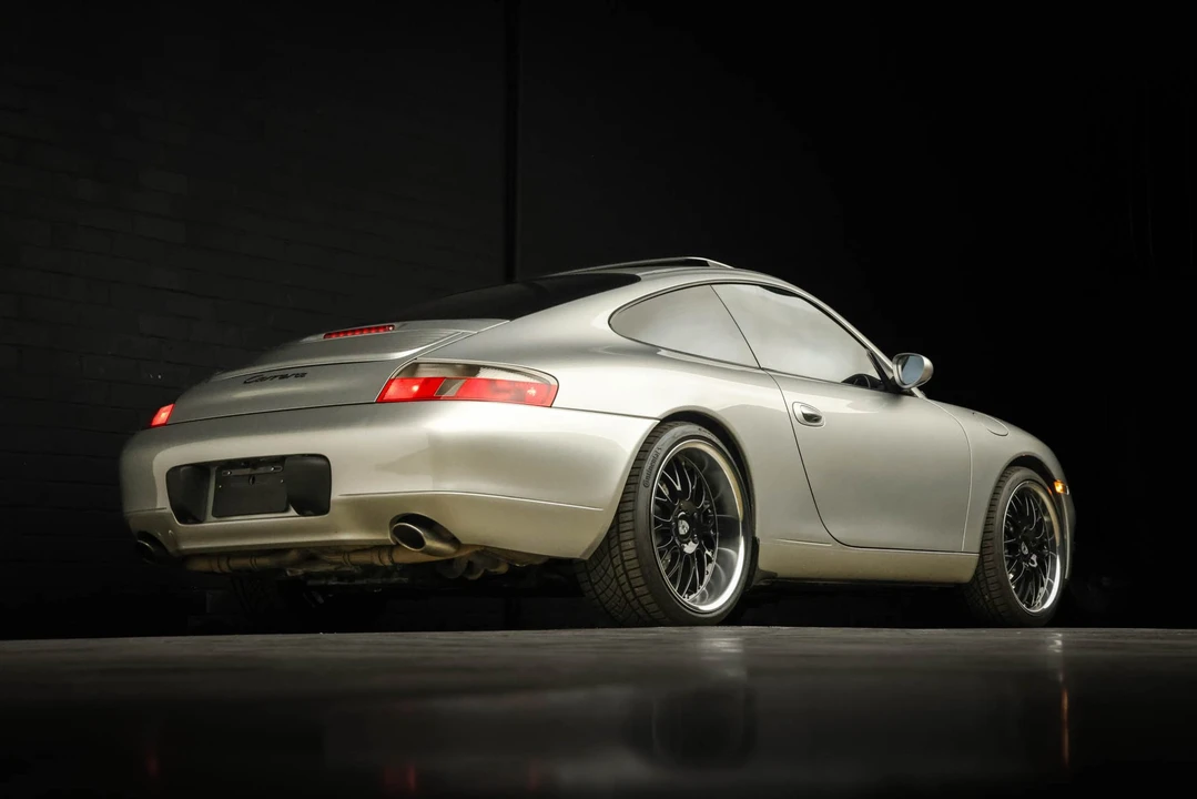 2000 Porsche 996 Carrera - Image 17 of 31