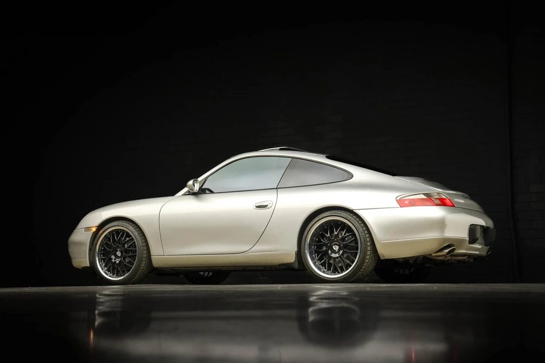 2000 Porsche 996 Carrera - Image 9 of 31
