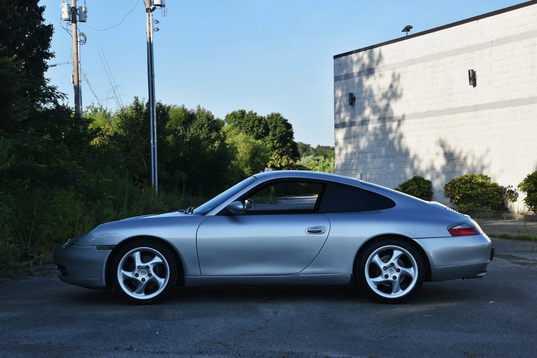 2000 Porsche 996 Carrera - Image 25 of 31