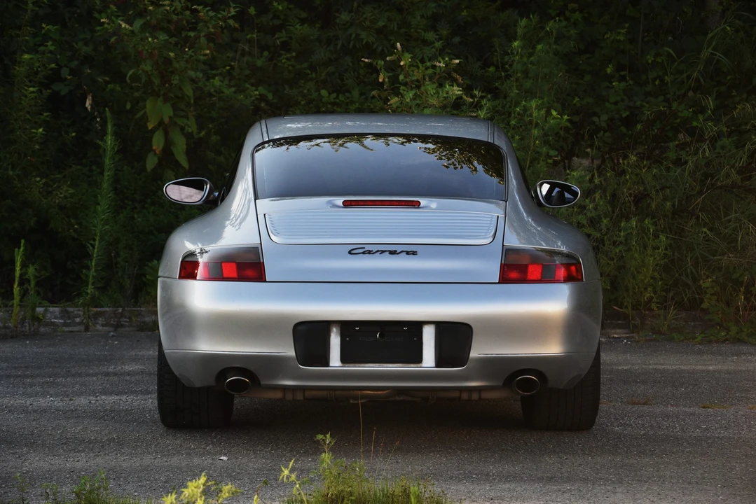 2000 Porsche 996 Carrera - Image 30 of 31