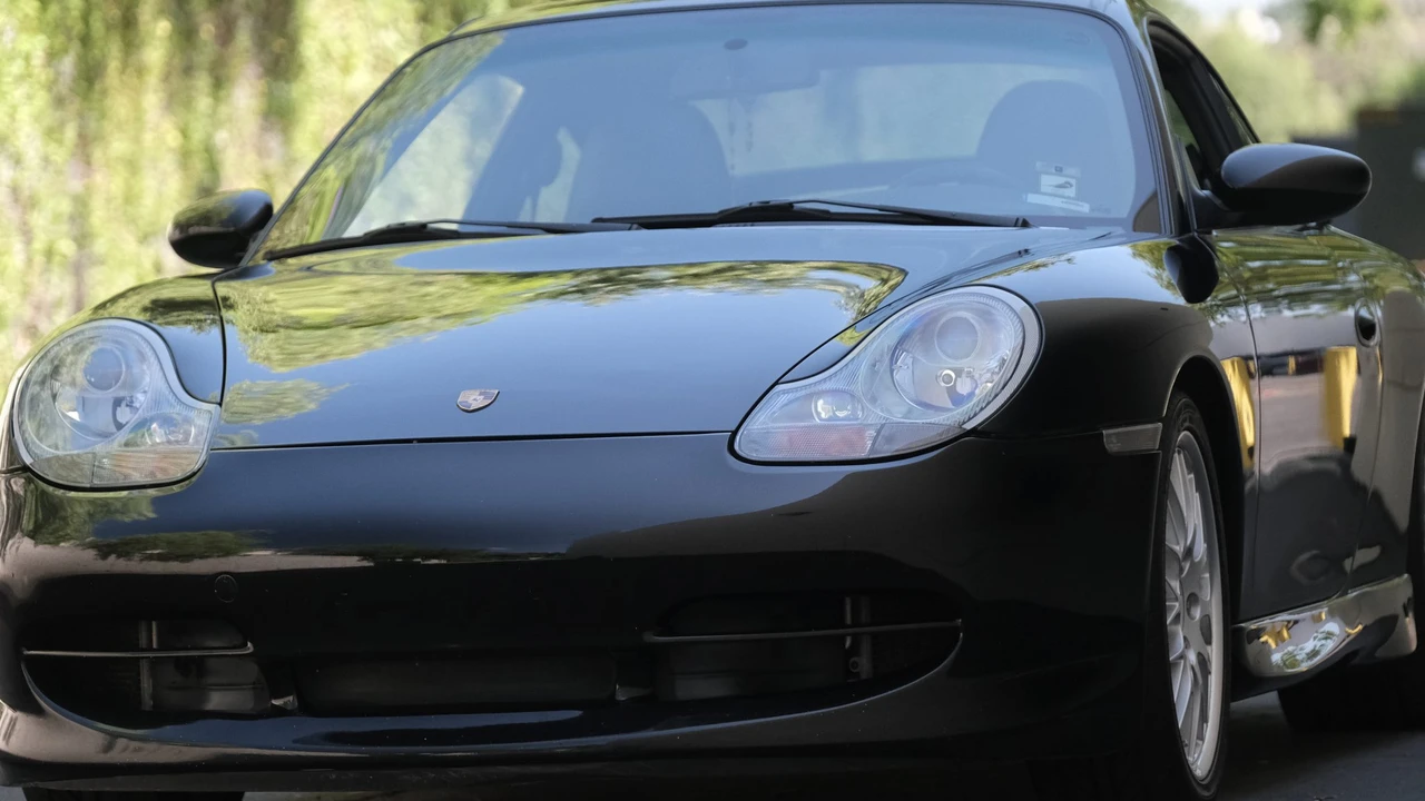 2000 Porsche 996 Carrera - Image 26 of 31