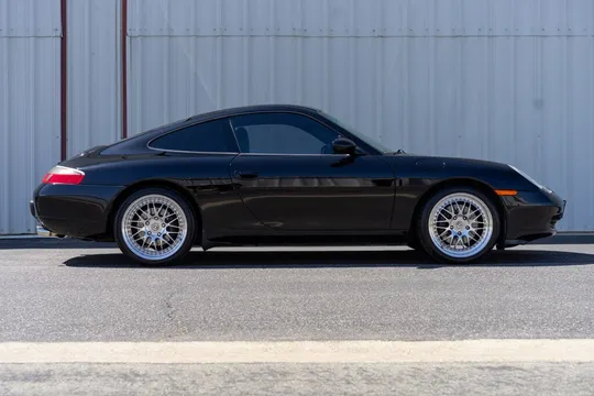 2000 Porsche 911 Carrera Coupe