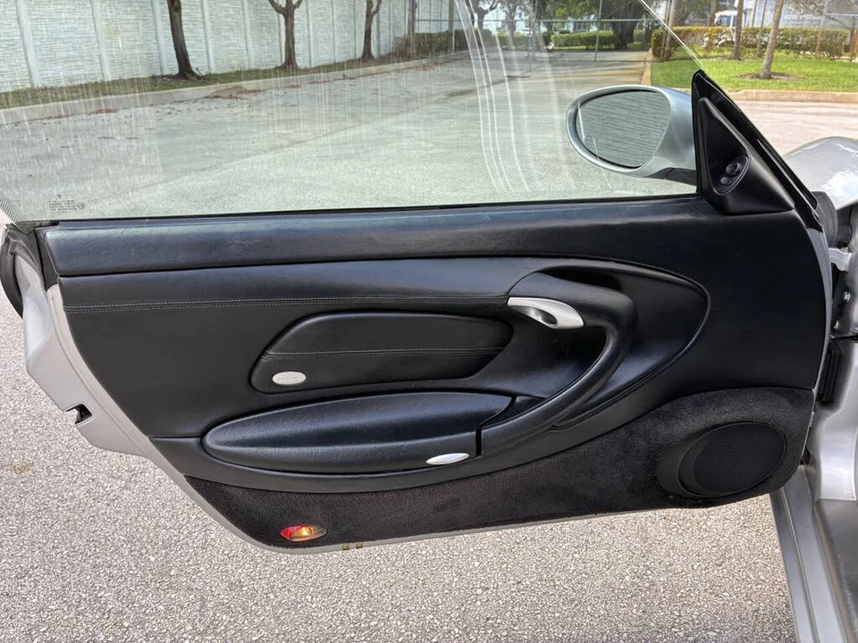 2000 Porsche 996 Carrera - Image 9 of 27