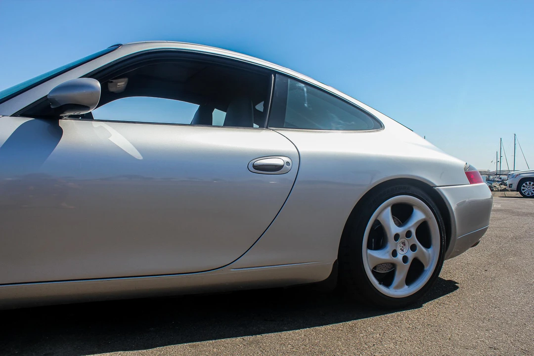 2000 Porsche 996 Carrera - Image 28 of 31