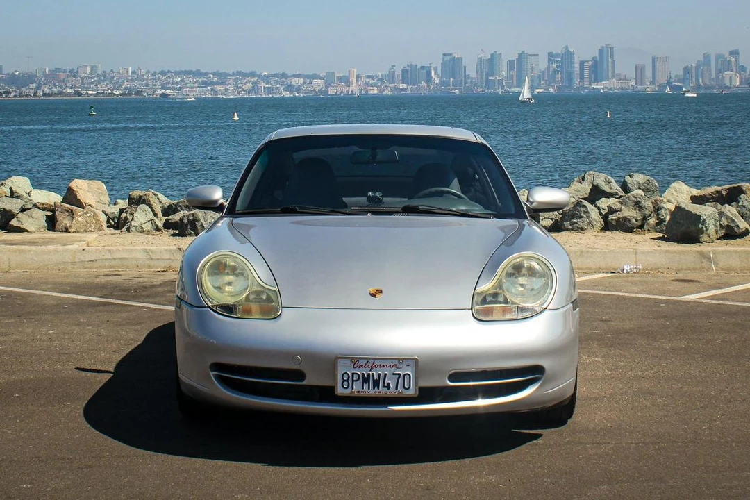 2000 Porsche 996 Carrera - Image 2 of 31
