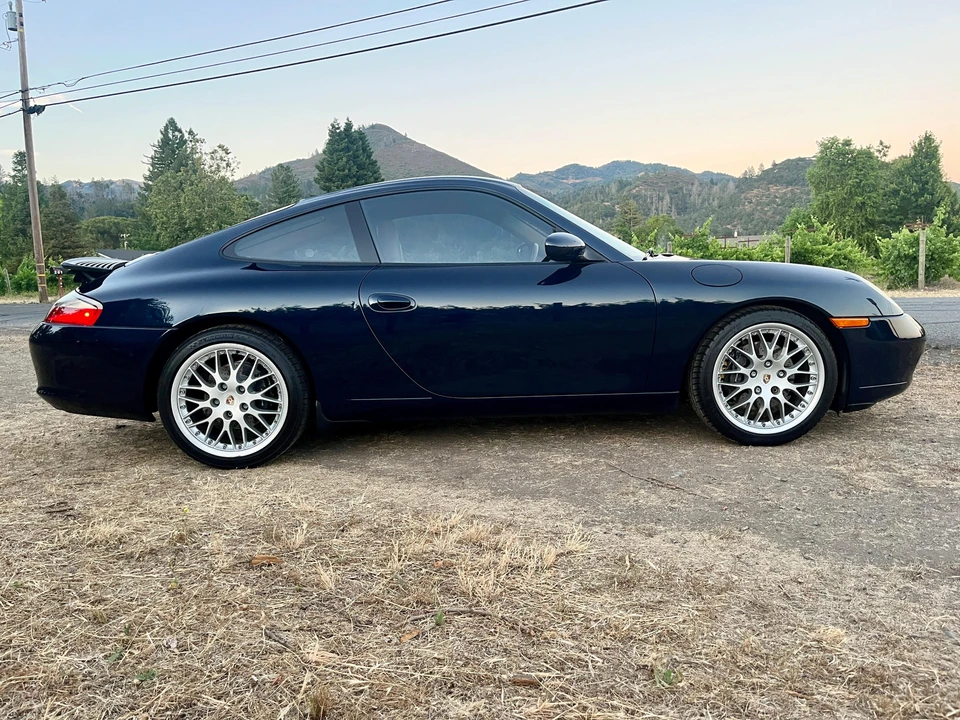 2000 Porsche 996 Carrera - Image 25 of 31