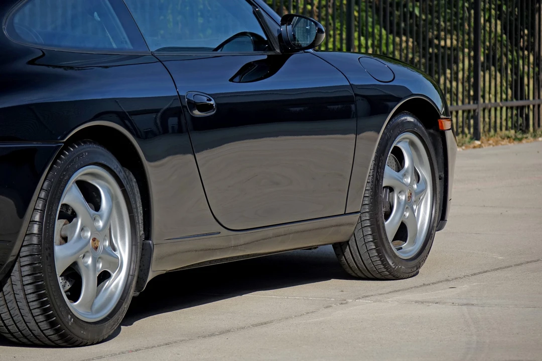 2000 Porsche 996 Carrera - Image 19 of 31