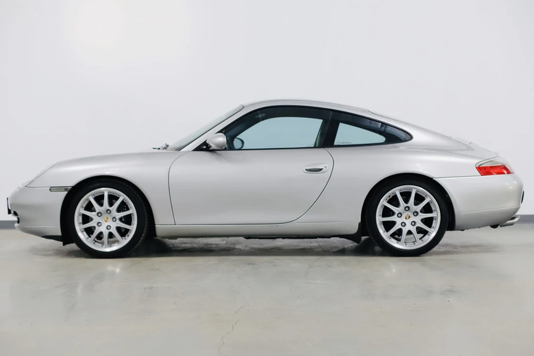2000 Porsche 996 Carrera - Image 2 of 31