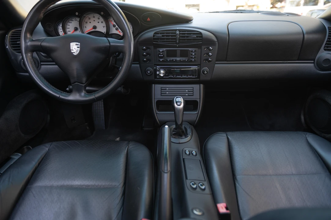2000 Porsche 996 Carrera - Image 30 of 31