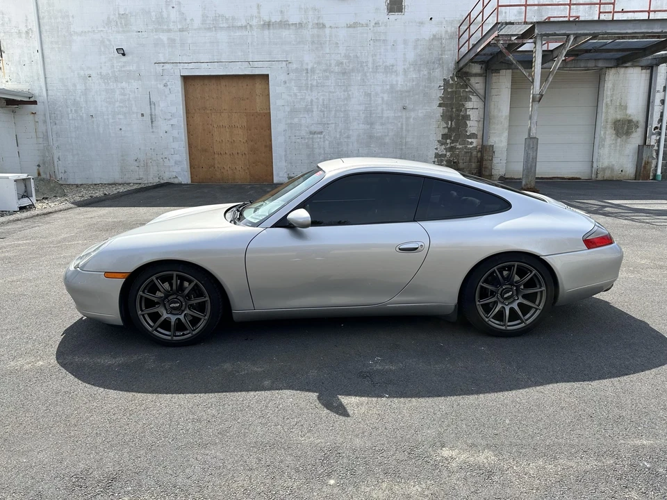 2000 Porsche 996 Carrera - Image 30 of 31
