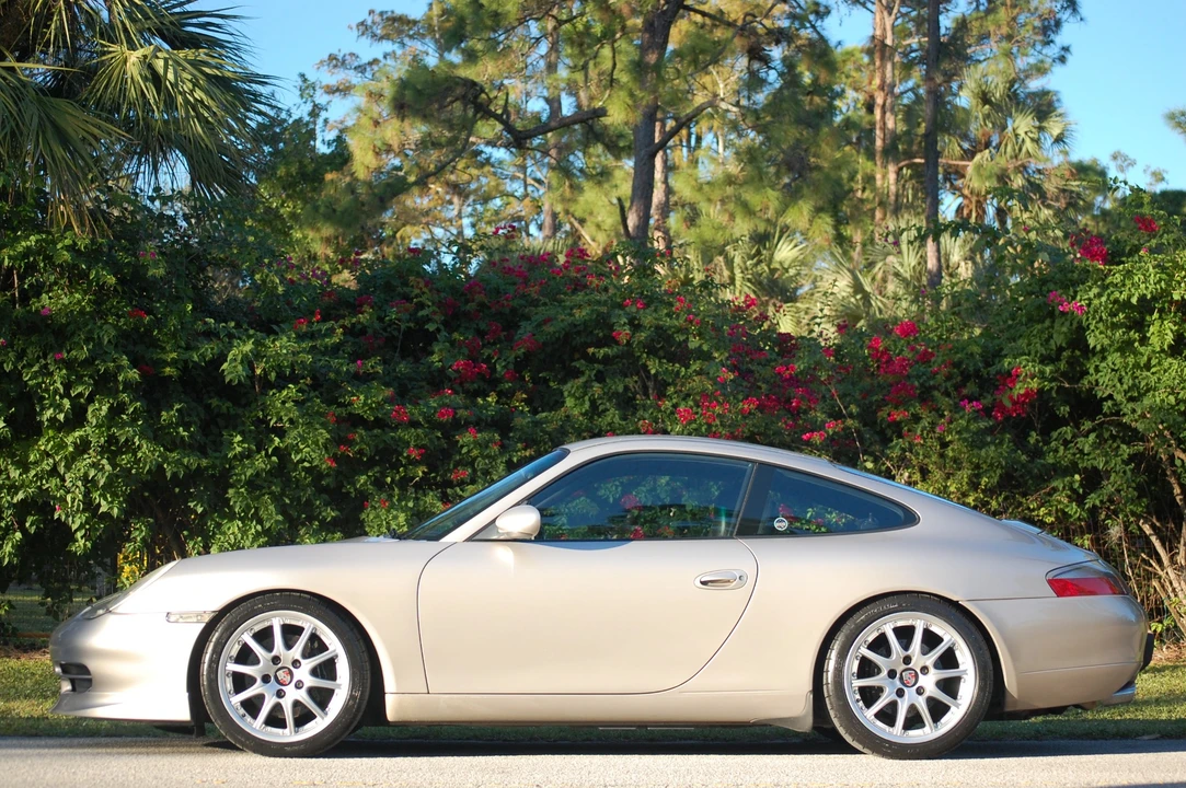 2000 Porsche 996 Carrera - Image 2 of 31