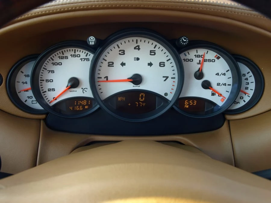 2000 Porsche 996 Carrera 4 - Image 5 of 10