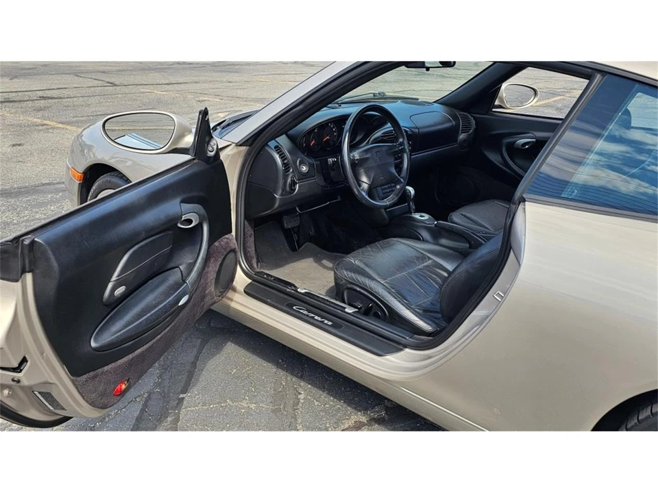 2000 Porsche 996 Carrera - Image 10 of 31