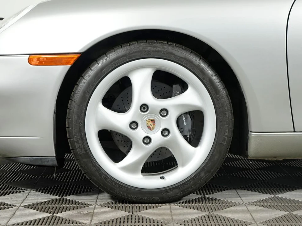 2000 Porsche 996 Carrera - Image 17 of 31