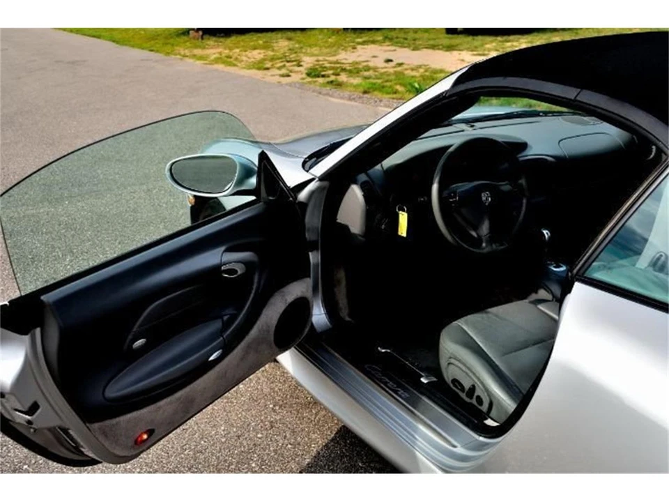2000 Porsche 996 Carrera - Image 30 of 31