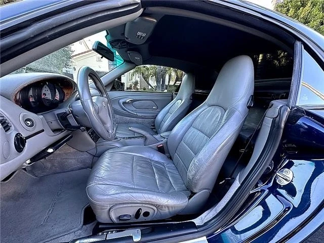 2000 Porsche 996 Carrera 4 - Image 14 of 21