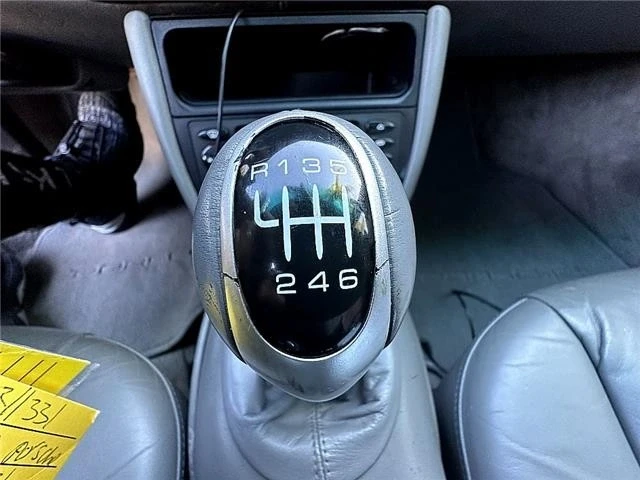 2000 Porsche 996 Carrera 4 - Image 12 of 21