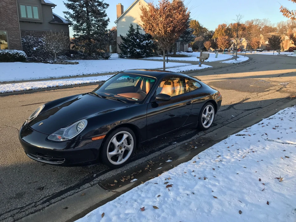 2000 Porsche 996 Carrera 4 - Image 2 of 31