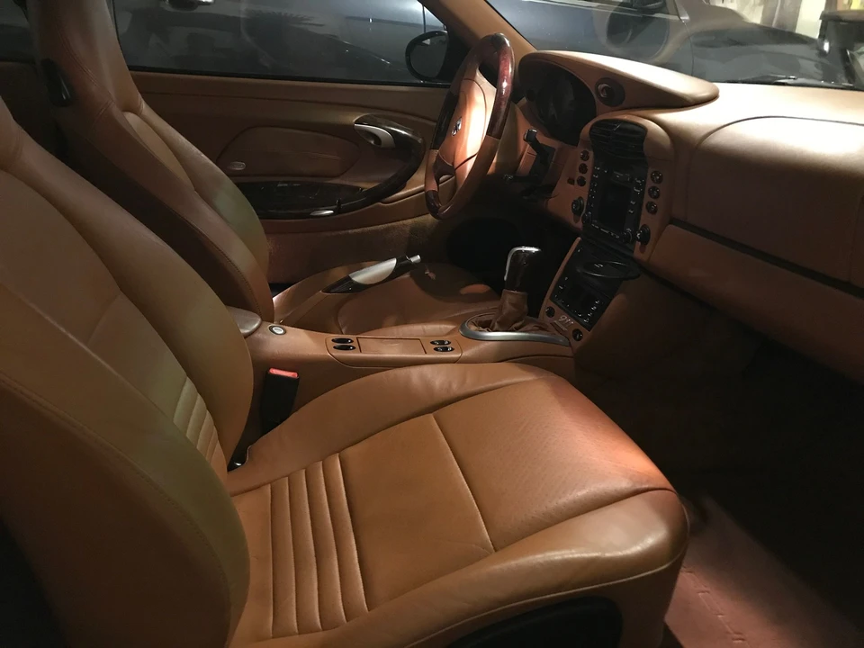 2000 Porsche 996 Carrera 4 - Image 13 of 31