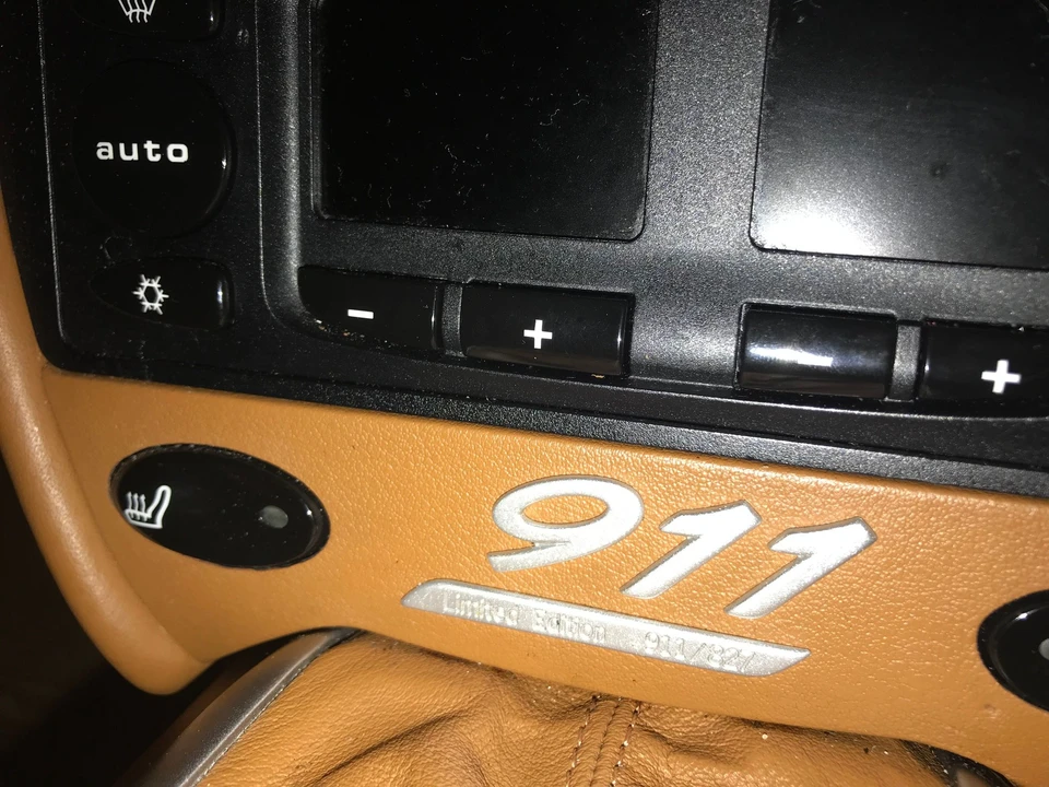 2000 Porsche 996 Carrera 4 - Image 14 of 31